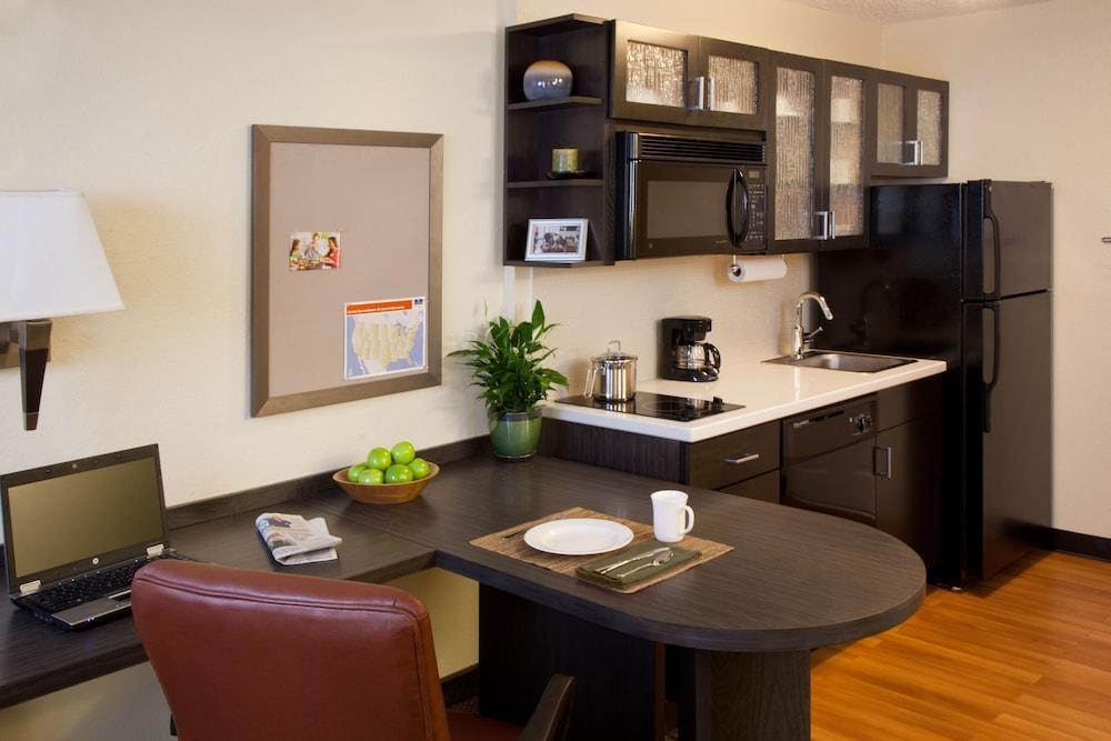 Candlewood Suites Bloomington By Ihg Buitenkant foto