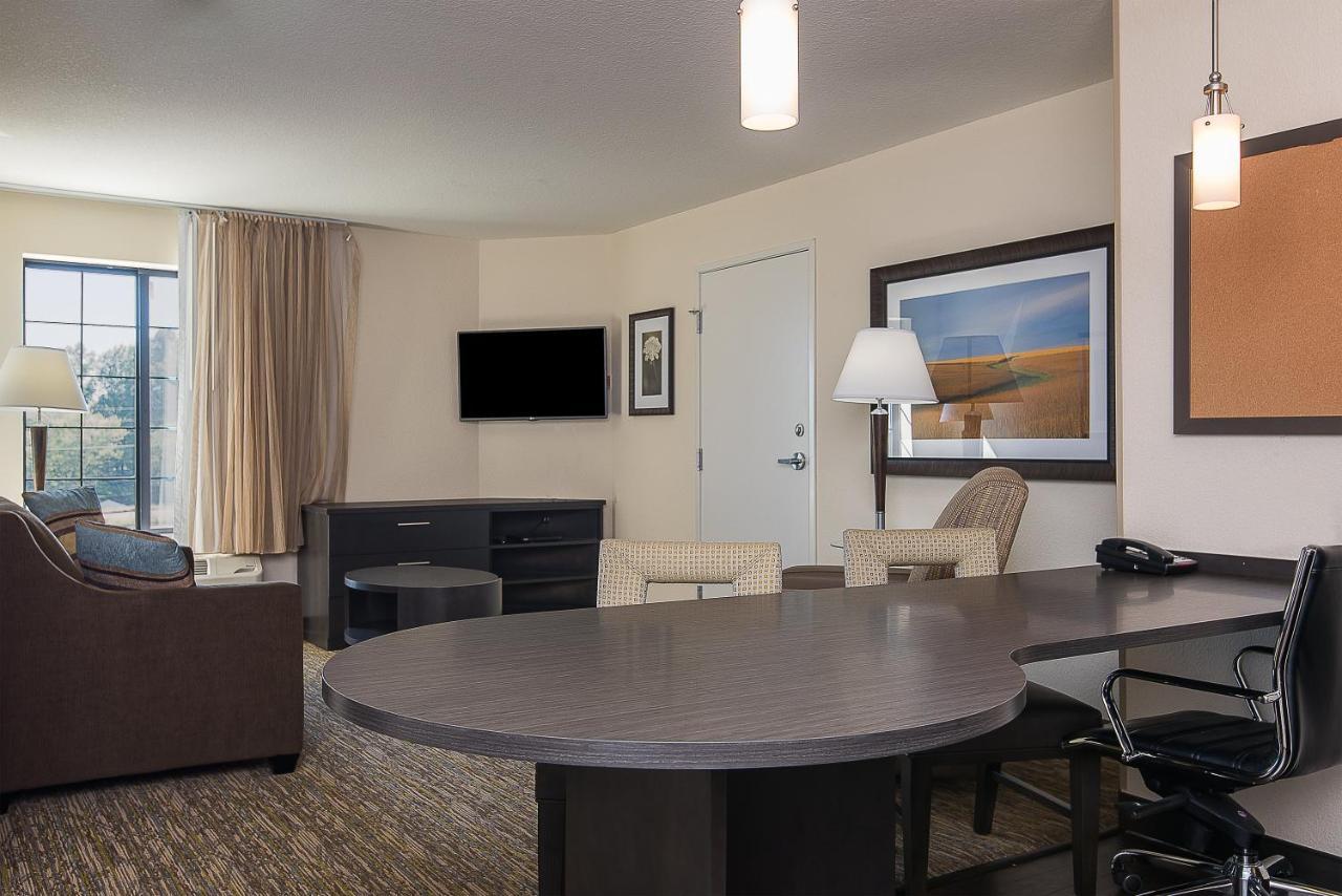 Candlewood Suites Bloomington By Ihg Buitenkant foto