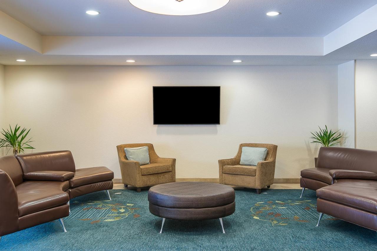 Candlewood Suites Bloomington By Ihg Buitenkant foto