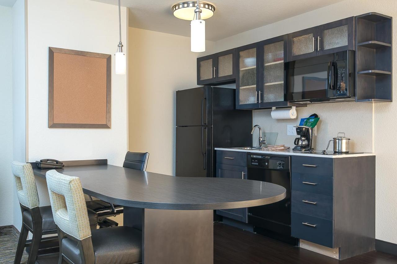 Candlewood Suites Bloomington By Ihg Buitenkant foto